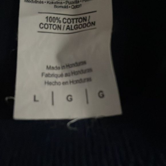 T-shirt Hershey’s Pennsylvania Chocolate World Size L Navy. EUC. - Picture 5 of 5